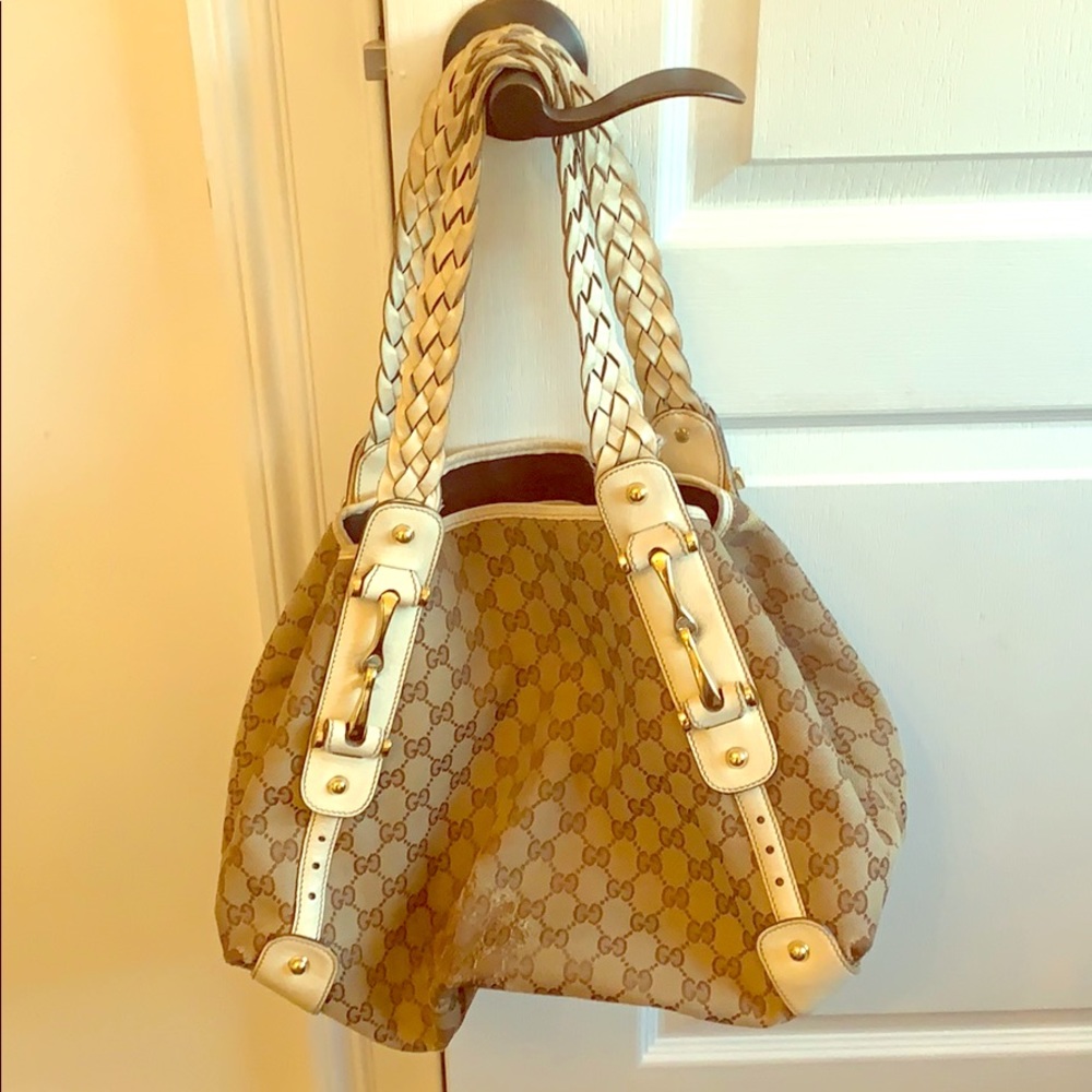 Gucci shoulder bag